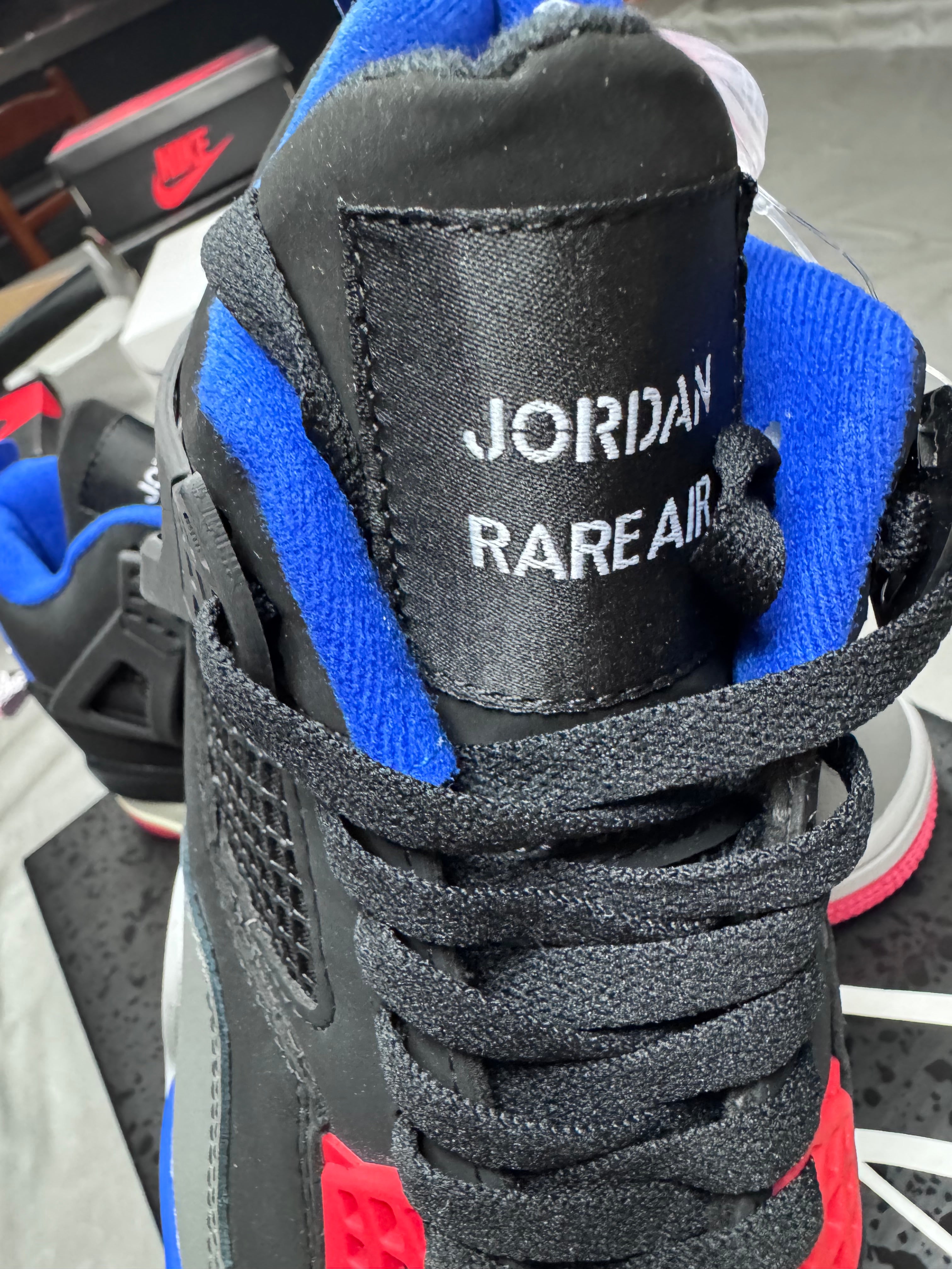 Jordan 4 RARE AIR Importación