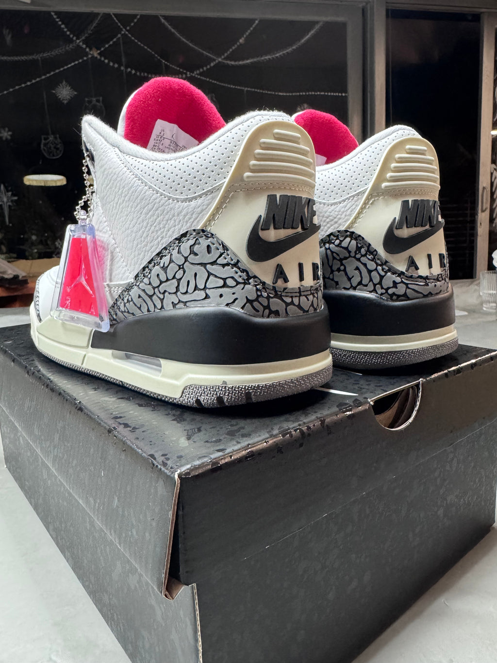 Air Jordan 3 "White Cement Reimagined" - Importación