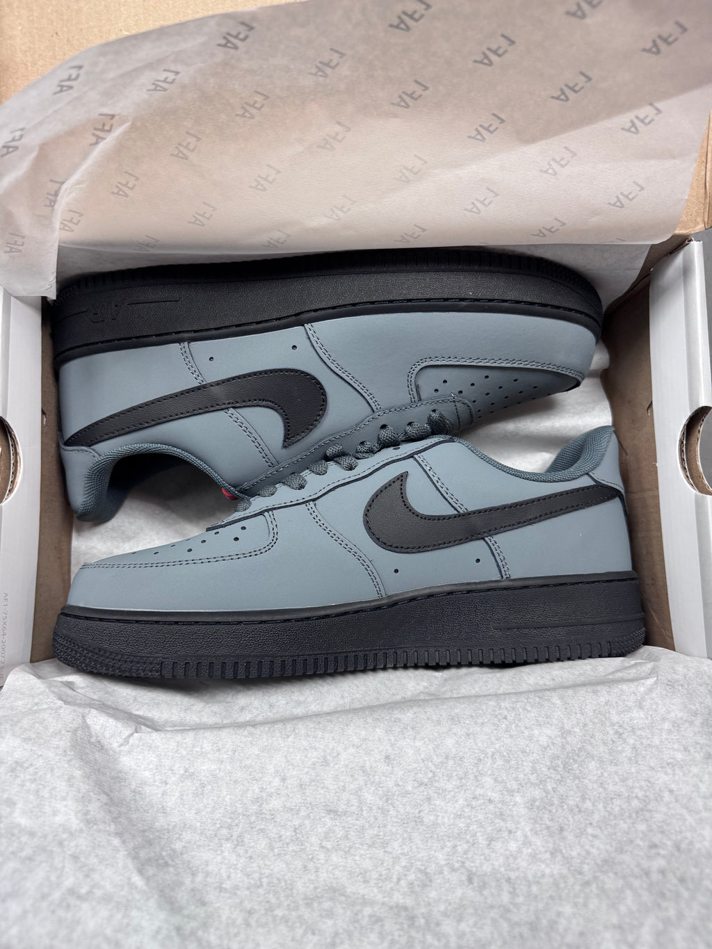 Air Force 1 “Carbon” - Importación