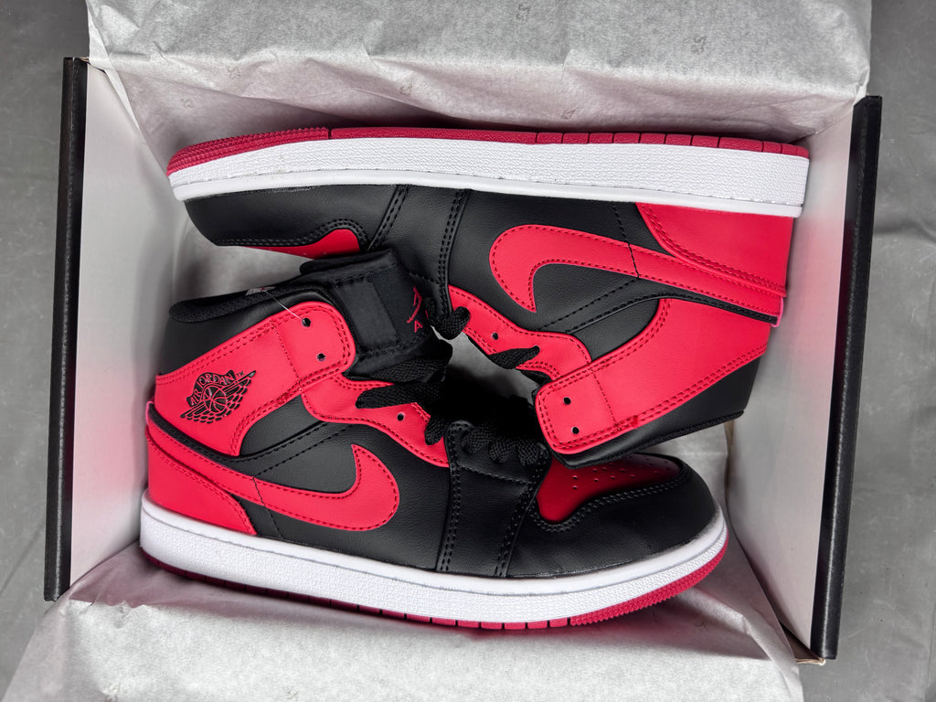 Jordan 1 Mid Banned Importación
